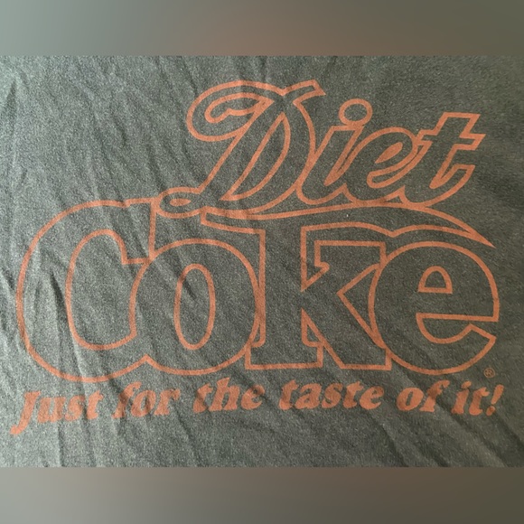 CocaCola brand t-shirt - Picture 2 of 4